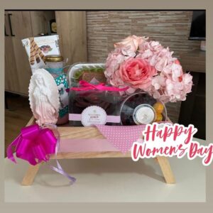 Desayuno mesa Virgen día de la mujer